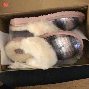 NWT Girls UGG Slippers